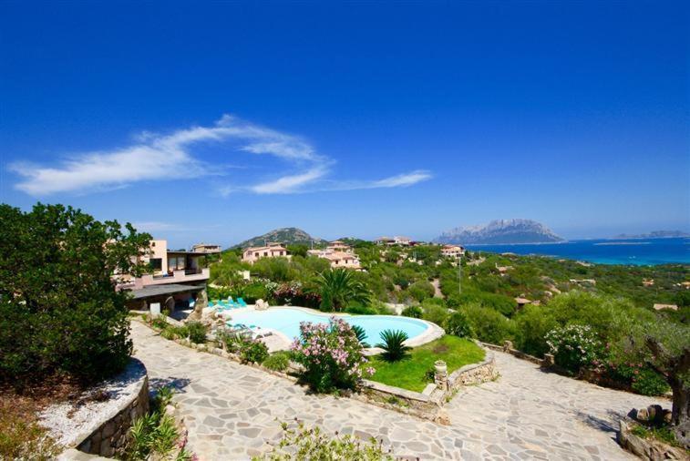 Villa And Pool Tavolara View Porto Istana 外观 照片