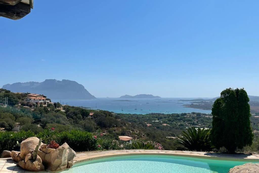 Villa And Pool Tavolara View Porto Istana 外观 照片